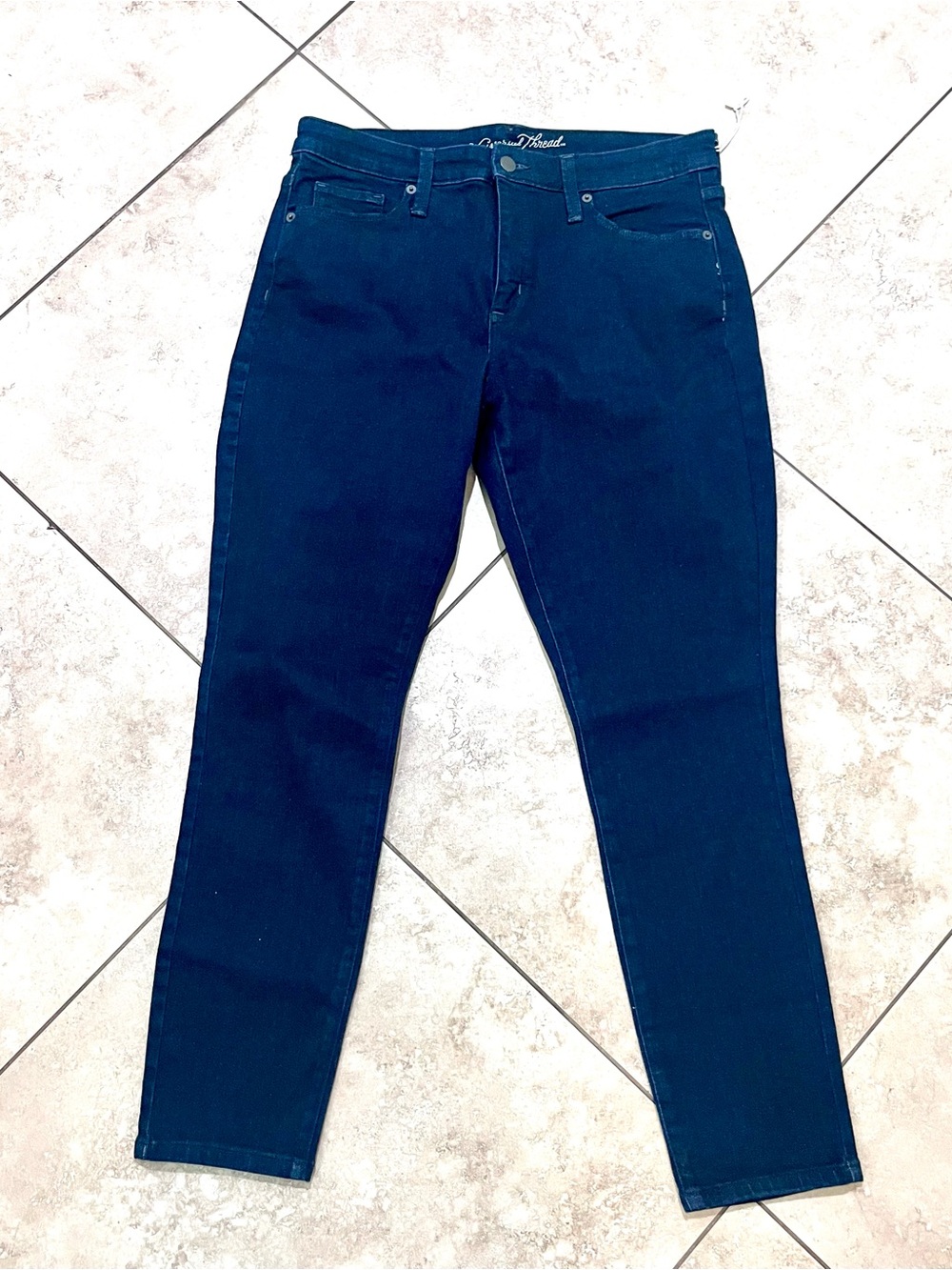 Universal Thread Women’s Dark Blue Skinny Jeans